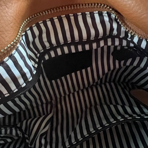 Medium Shoulder Bag - Picture 3 of 6